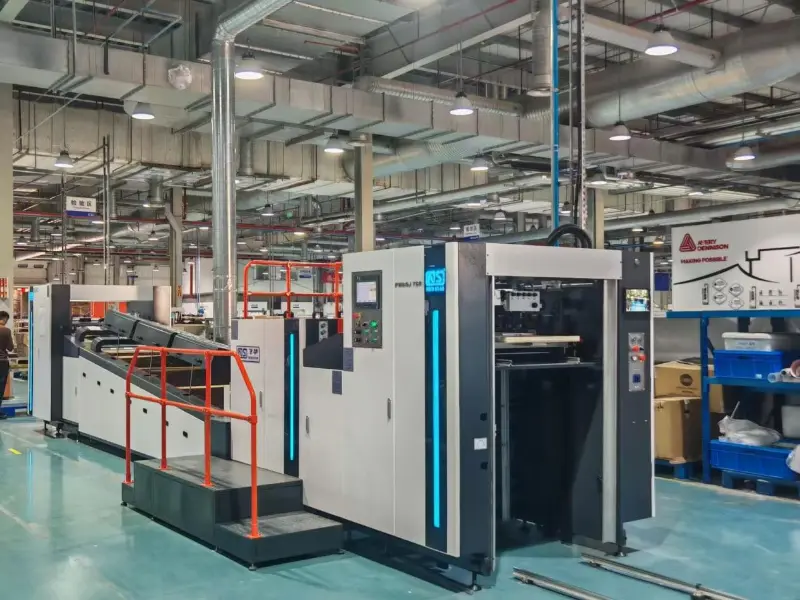 নতুন স্টার নতুন মেশিন FHSGJ-760 সম্পূর্ণ স্বয়ংক্রিয় হাই-স্পিড ফুল/স্পট বার্নিশ মেশিন ইন্দোনেশিয়ান গ্রাহকের কাছে বিতরণ করা হয়েছে।